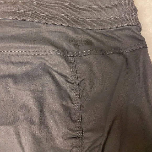 NWT! The North Face Aphrodite Women's Plus Size 2X Gray Athletic Hiking Pants - Picture 8 of 9